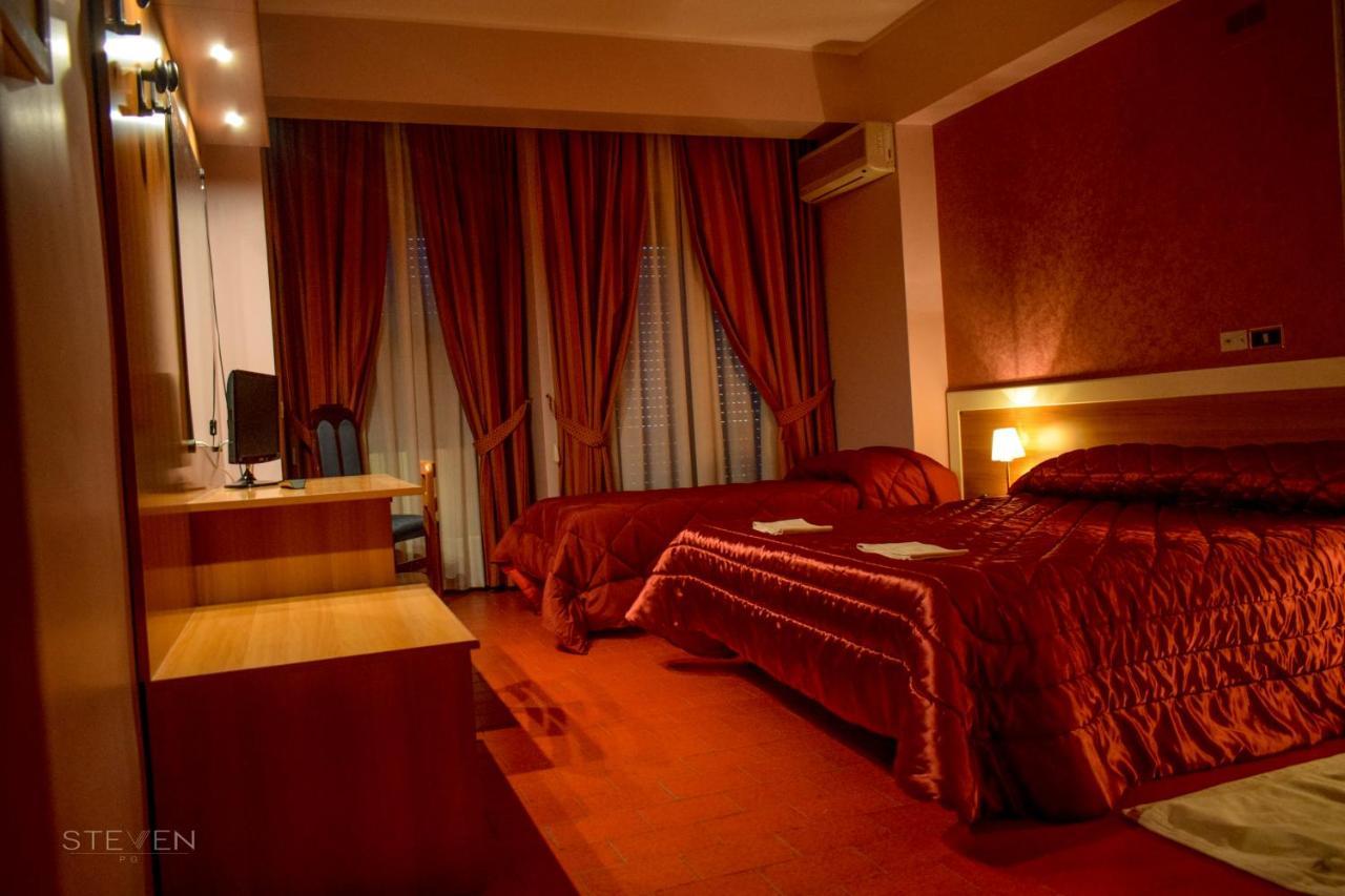 Hotel Ristorante Mommo Polistena Esterno foto